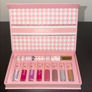 Lip Oils and Lip Gloss